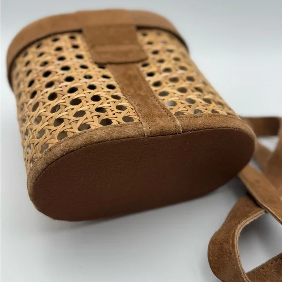 Cane Rattan And Suede Crossbody Bucket Bag - Picture 6 of 12